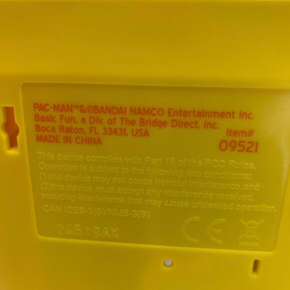 Pac-Man Handheld 2019 Retro Mini Arcade Classic Game Bandai Namco - Picture 6 of 7